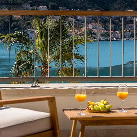 W By & Dubrovnik